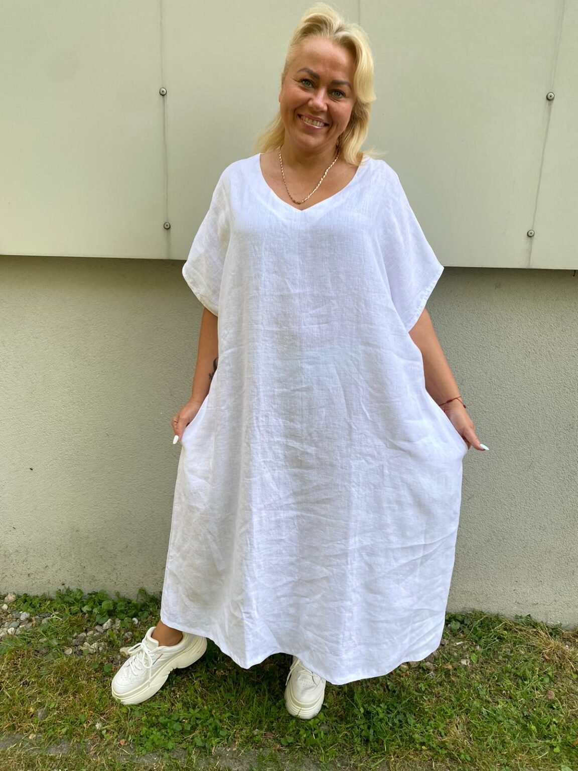 Emily White Pure Long Linen Dress